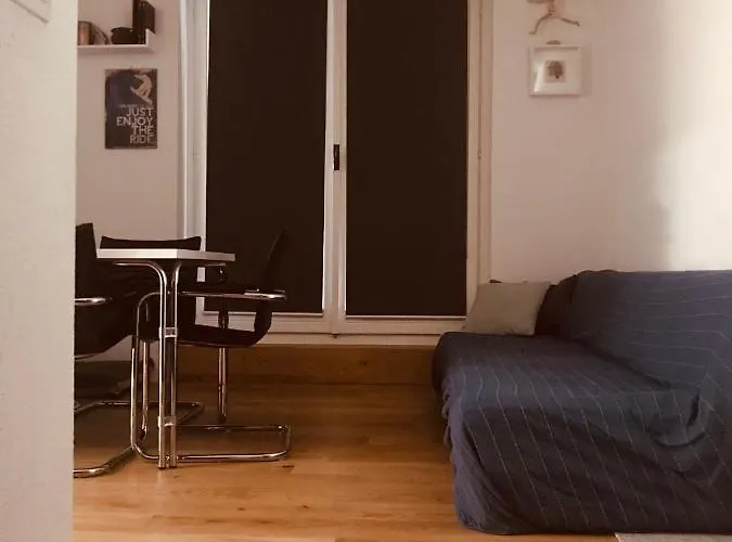 Stunning View דירה